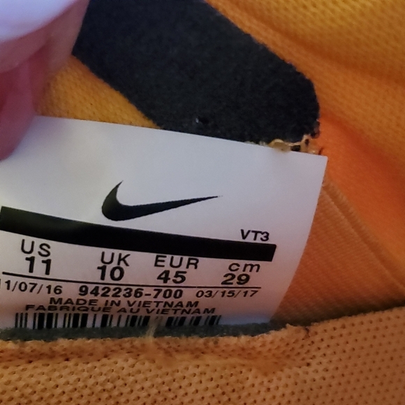 Nike - Picture 6 of 7